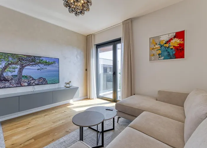 New Modern Mima Apartman